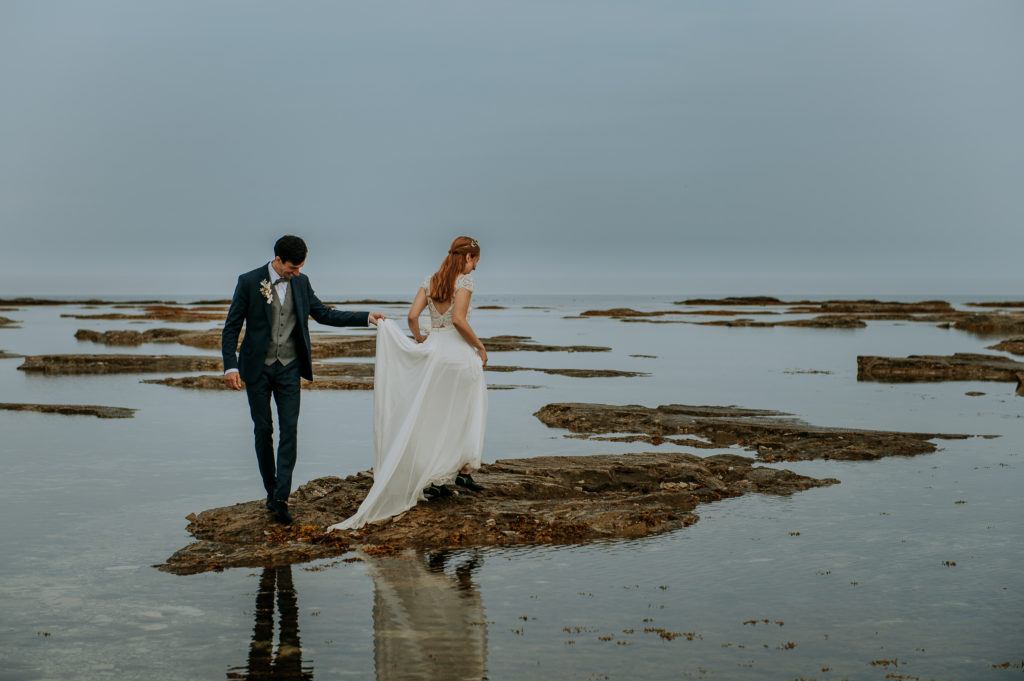 Mariage intime en nature au Québec à l'Archipel de Mingan