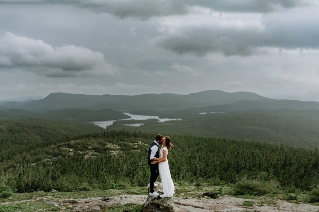 Mariage intime en nature au Québec  à Charlevoix